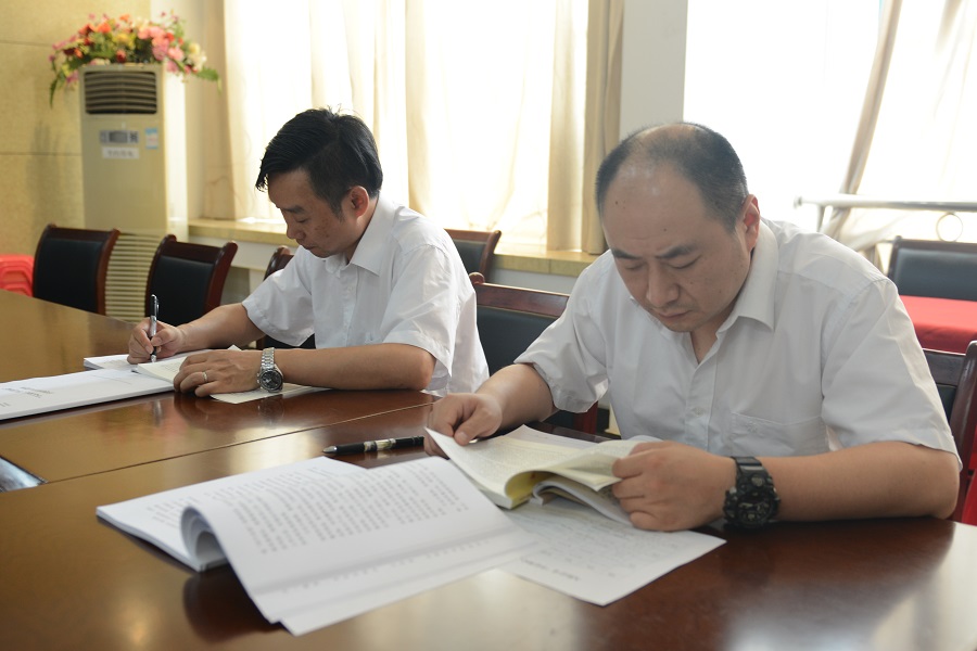 7月8日下午，公司四位领导集中学习 (1).JPG